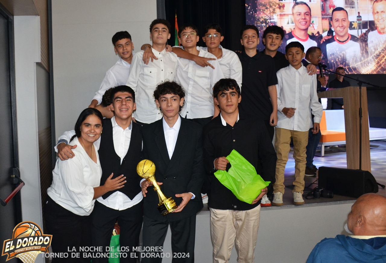 Nuestro equipo de baloncesto U14 brilla en 