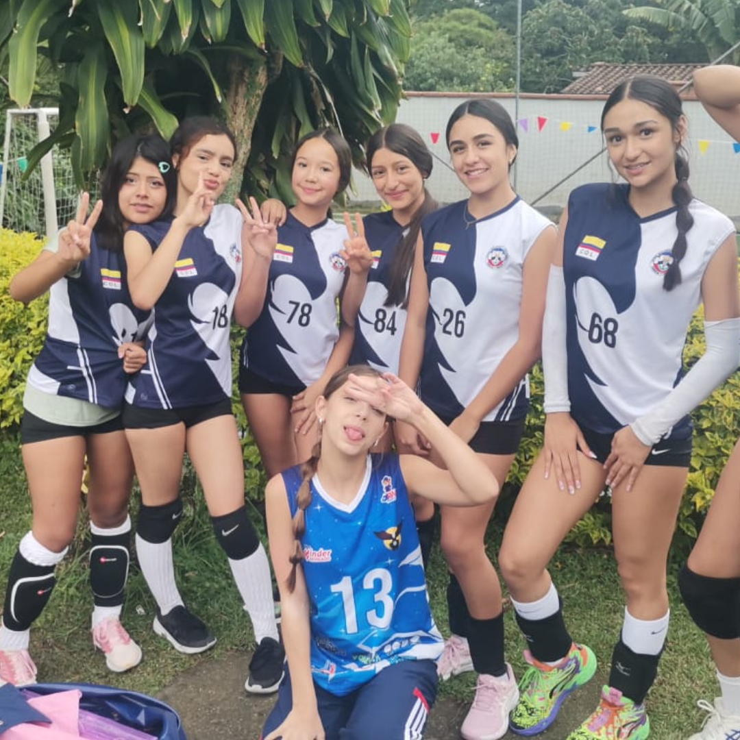 Nuestro equipo de voleibol está participando en la Copa Montessori 2026 IUSH