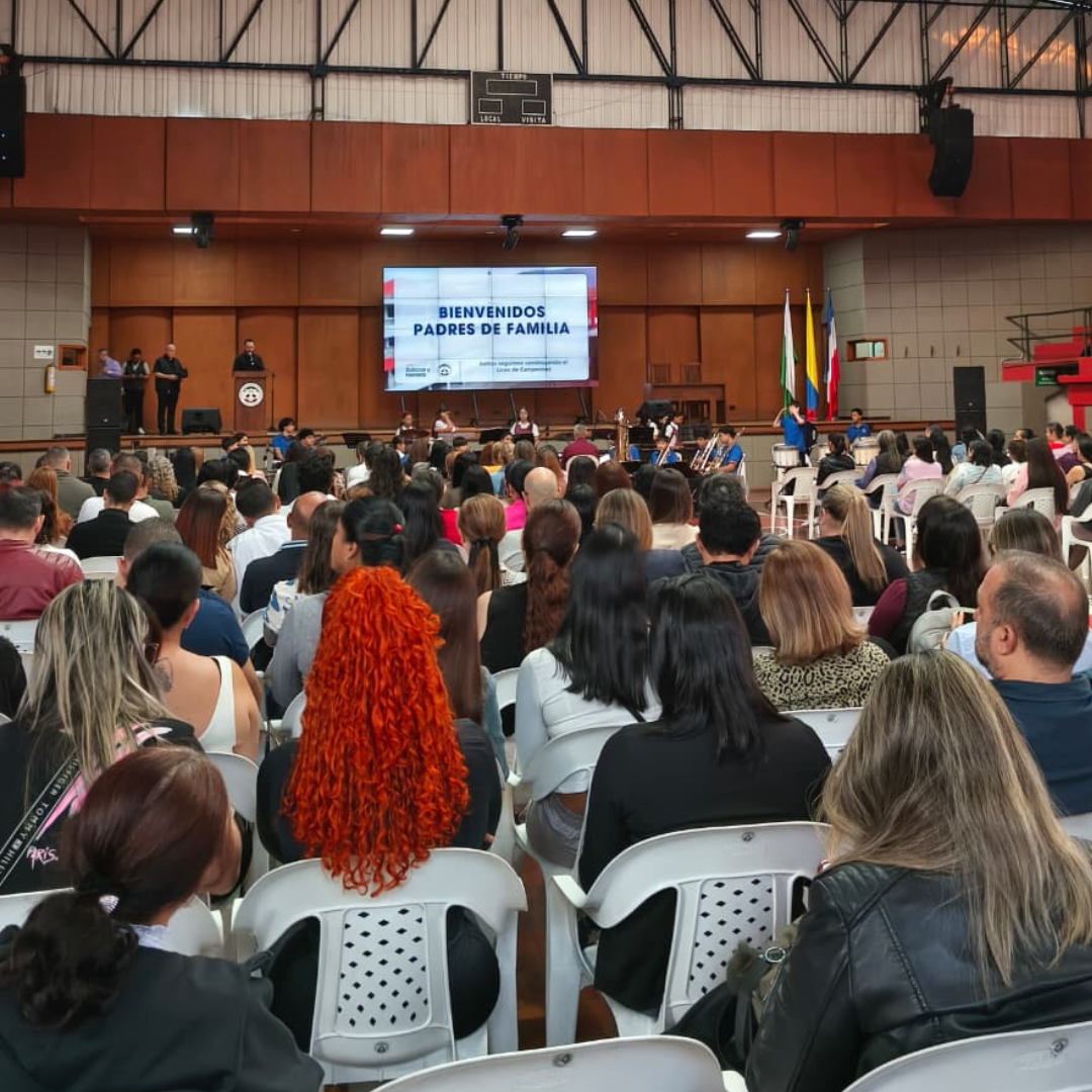 Así vivimos nuestra primera reunión informativa y asamblea general de padres de familiaIUSH